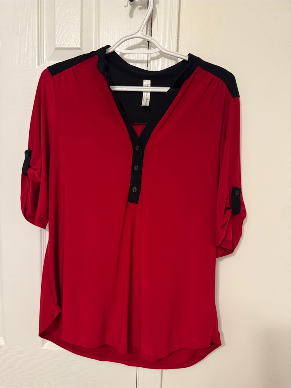 Women’s XL PerSeption Concept Red and Black Button-Front Roll-Tab Blouse